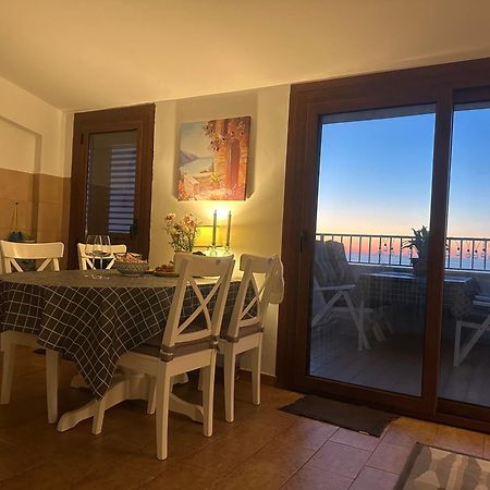Apartment With Sea View โตรเปอา ภายนอก รูปภาพ